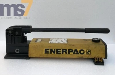 ENERPAC P802 HYDRAULIC HAND PUMP 2-SPEED 700 BAR/10,000 PSI #LEAKAGE NEAR THREAD - Image 1 of 4
