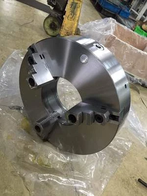 CME/SANOU 25" 3-JAW SELF-CENTERING LATHE CHUCK - NEW