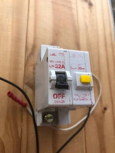BILL EATON MEM 32A 30MA T321CR TIPO C 2 POLOS RCD RCCB 240V - Imagen 1 de 2