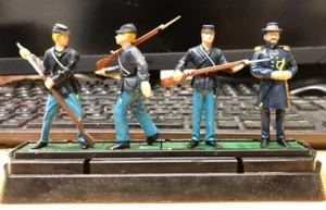 UNION OFFICER STANDING AND 3 TROOPERS.   54MM PAINTED METAL ALLOY - Picture 1 of 4