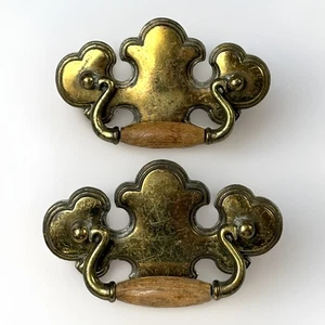 Cassettiera a pipistrello vintage in ottone estraibile con: maniglie in legno set di 2 - Foto 1 di 3