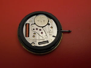 100% EBEL 687 SEVEN JEWEL MOVIMENTO QUARZO 1911 QUADRANTE E MANO FUNZIONANTE - Foto 1 di 3