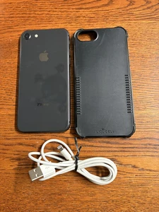 Apple iPhone 8, 256 Gb di spazio di archiviazione - Grigio Siderale Sbloccato, 1 Proprietario - Foto 1 di 5