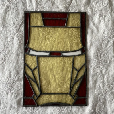 "Panel de vitral artesanal Iron Man 9,75"" X 6,5""" Foto 1 de 4