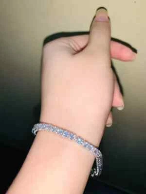 Brazalete de tenis/eslabones moissanita real redondo de 6,50 quilates de oro blanco de 9 quilates Foto 1 de 4