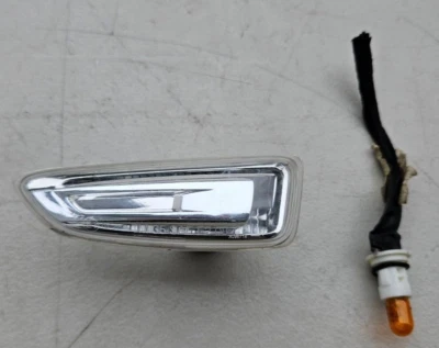 2018-2020 BUICK REGAL FRONT LEFT FENDER TURN SIGNAL SIDE LIGHT MARKER OEM - Image 1 of 4
