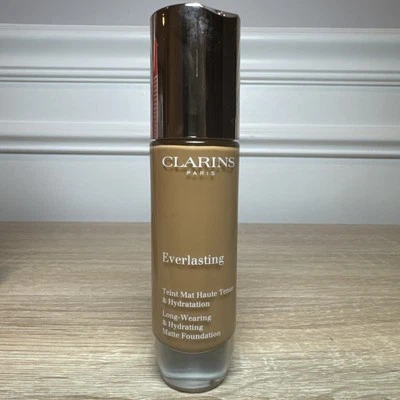 Clarins Everlasting Full Coverage Long Wearing & Hydrating Matte 114.5W 30ml - Image 1 of 4