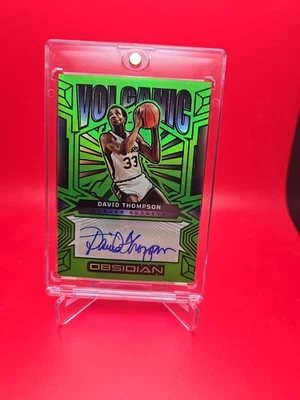 2024-25 Panini Obsidian David Thompson Auto Volcánico VERDE 24/25 #VS-DTD Foto 1 de 4