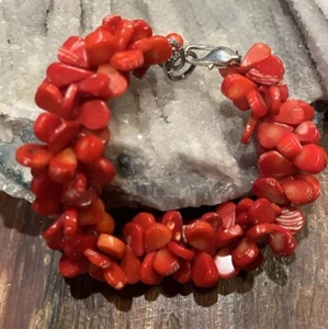 Bellissimo bracciale a grappolo di corallo a goccia - Foto 1 di 5