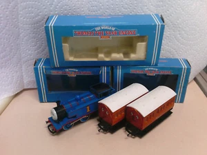NEEDS REPAIR Hornby Railways Thomas and Friends Annie Clarabel R351 1985 HO/OO - Picture 1 of 20