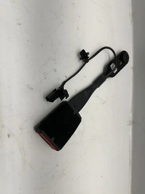 GMC SIERRA K3500 2020 2021 2022 cubo delantero derecho hebilla del cinturón de seguridad Foto 1 de 4