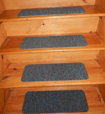 Alfombra alfombra escalera interior 15 pasos 8" x 24" + aterrizaje 24''x 24"" peldaños. Foto 1 de 4