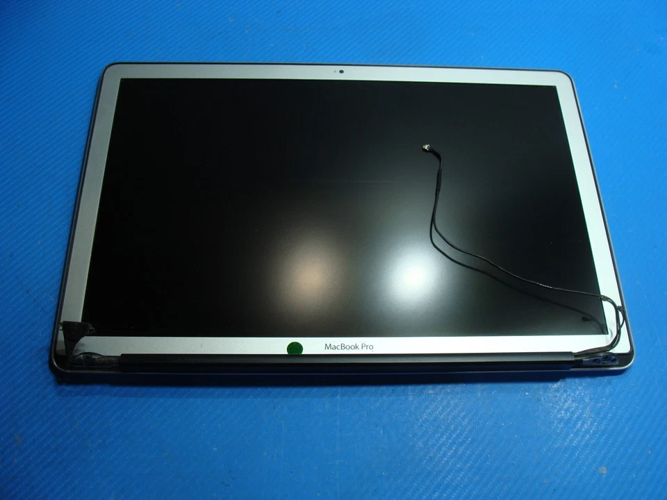 MacBook Pro 15" A1286 Early 2010 Matte Hi-Res LCD Screen Assembly 661-5478 - Image 1 of 4