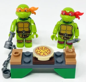 Nickelodeon Teenage Mutant Ninja Turtles Mikey Raphael Pizza Parlor Mini Figures - Picture 1 of 3