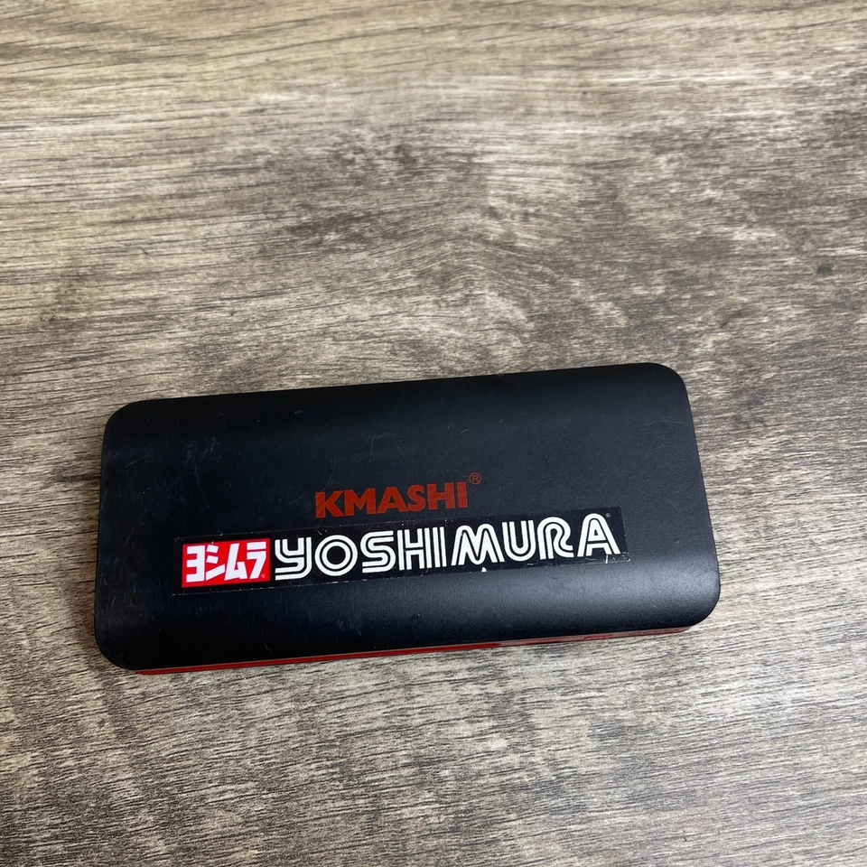 Banco de alimentación externo KMASHI K-MP816 negro rojo universal doble USB 10000mAh/37Wh Foto 1 de 4