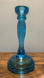 Vintage TIARA "DUCHESS" BLUE GLASS SINGLE CANDLE HOLDER 8-1/4" CANDLESTICK - Picture 1 of 4