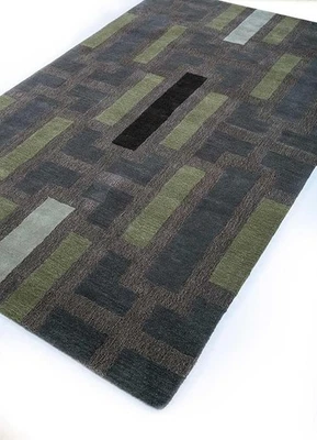 Leaf Green/Continental Plum new hand tufted rug NZ wool area rug living room 7x9 - Image 1 of 4