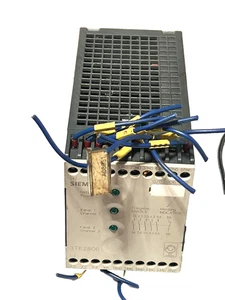Relé de seguridad Siemens 3TK2806-0BB4 USADO - Imagen 1 de 6