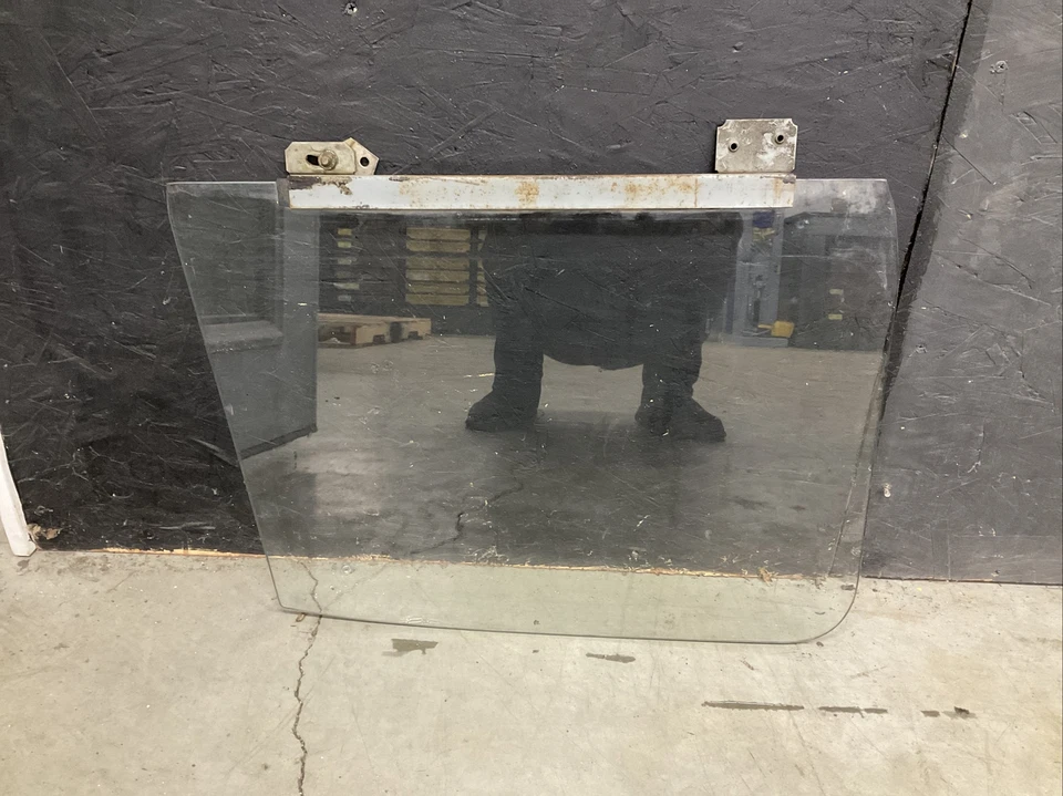 Vidrio de puerta tipo 1 refrigerado por aire 66-68 lado del pasajero solamente Foto 1 de 1