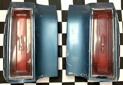 Oldsmobile Cutlass 1976 1977 luz trasera derecha y derecha cuarto de panel extensión GM OEM Foto 1 de 4