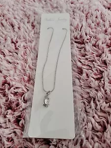 Neu in Verpackung Halskette betende Hände - Bild 1 von 1