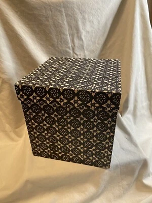 Caja de sombreros de cartón vintage Mid Century Modern Saks 5th Avenue años 50’s para mujer Foto 1 de 4