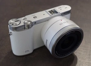 Macchina fotografica Samsung NX3000 - Foto 1 di 4