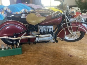Vintage Diecast 1942 Indian 442 Motorcycle Model Maroon. No Stand - Picture 1 of 4