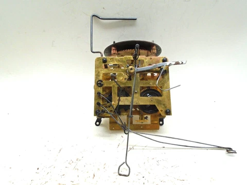 100/171 Cuckoo Clock Movement with Dancer Platform (Restoration Only) Cover