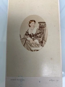 CDV PHOTOGRAPH LADY HAND TINTED c1870 Jabez Hughes RYDE ISLE OF WIGHT - Picture 1 of 2