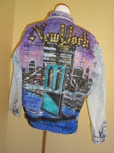 Vintage seltene New York Skyline mit Strass maßgeschneiderte Denimjacke in Größe L - Bild 1 von 8