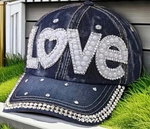 Gorra vaquera Love con pedrería y perlas acrílicas ¡NUEVA!! - Imagen 1 de 1