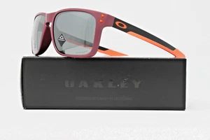 Oakley Holbrook Mix Men's Sunglasses OO9384 16 Matte Vampirella 57mm NEW! - Picture 1 of 6