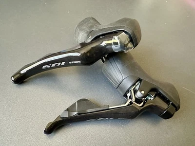 Shimano 105 ST-R7000 STI Shifter Brake Lever Set 2x11 Speed Black - New take off - Image 1 of 4