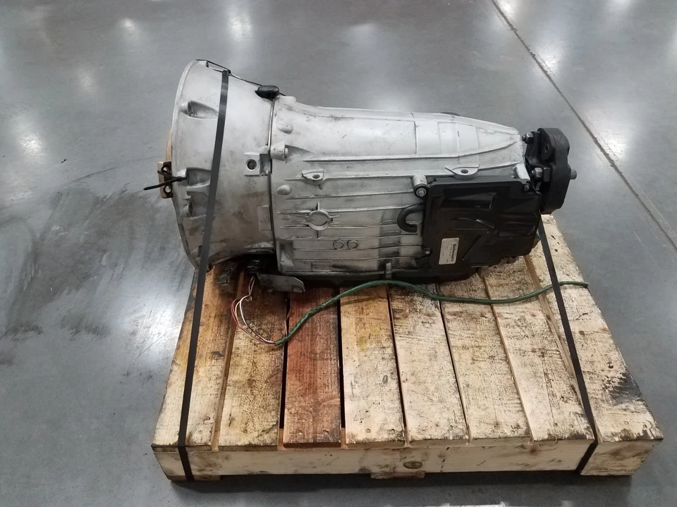 2010 梅赛德斯奔驰 AMG E 63 MCT 7 速自动变速器 #1562 T2 — 第 1/4 张图片