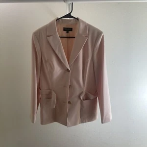 JOHN MEYER SHIRT AND PANT SUIT /RETAIL$240/SIZE 10/NEW /INSEAM 31"/Pink - Picture 1 of 5
