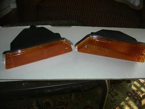 TRIUMPH TR6 FRONT SIDE/FLASHER LAMPS AMBER PAIR RIGHT & LEFT - Picture 1 of 5