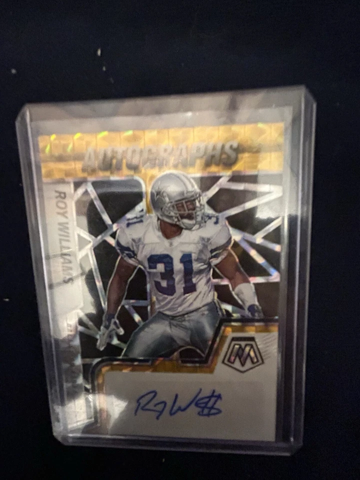 2022 Panini Mosaic Roy Williams Autograph /8 - Image 1 of 2