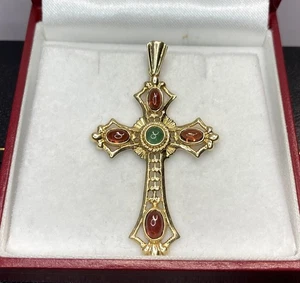 "Colgante con dije religioso cruz filigrana de piedras preciosas cabujón de oro amarillo de 14 quilates 1 3/4""" - Imagen 1 de 17