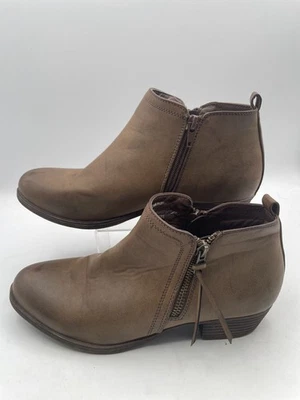 Sugar Sgr-Truffle Ankle Bootie Women's Sz 8M Brown Side Zip Closed Toe Leather - Image 1 of 4