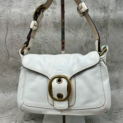 Auténtico bolso de hombro Coach Soho Bleecker 11427 de cuero blanco con hebilla con solapa Y2K Foto 1 de 4