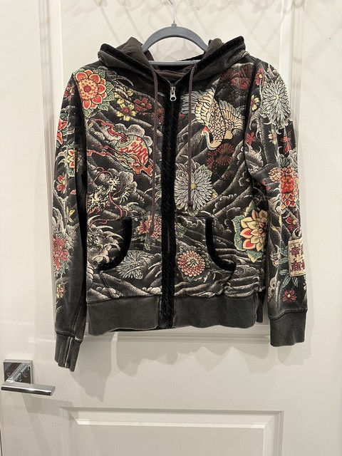 https://www.ebay.com/b/Lucky-Brand-Floral-Hoodies-for-Women/155226/bn_7110011404
