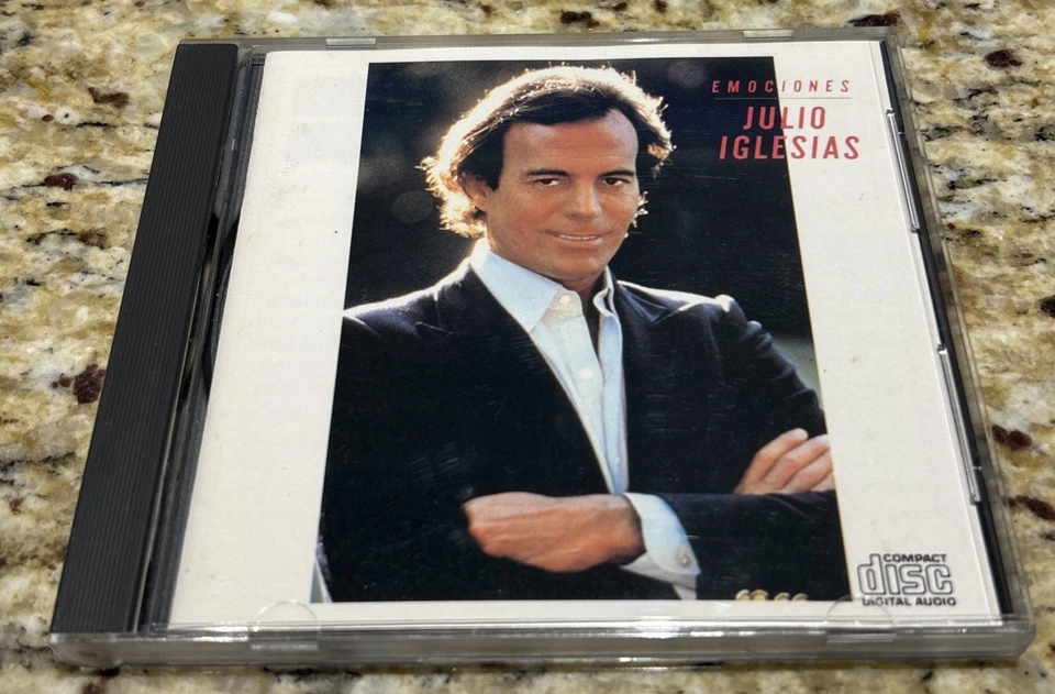 JULIO IGLESIAS- EMOCIONES CD 1979 IMPORT JAPAN 35 8P-18 Foto 1 de 4