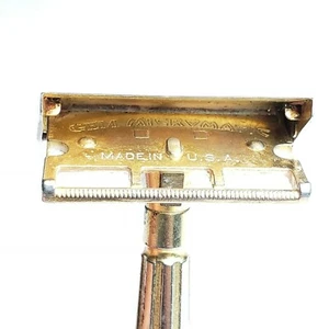 Lot of 2 razors! 1x Vintage Gem Micromatic Gold Brass Single Razor 1x Unbranded  - Picture 1 of 8