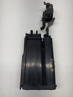 Hyundai Sonata 2011 2014 bote de carbón de vapor de combustible 314204R500 OEM 242068 Foto 1 de 4