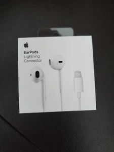 Apple EarPods Lightning Connector Headphones Wired iPhone NOT FAKE Authentic NEW - Picture 1 of 3