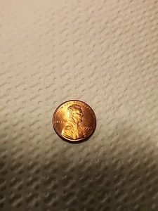 1992 Lincoln Memorial Red 1C. Crack in Forehead. Small 1 & 2 in date. Close AM. - Picture 1 of 2
