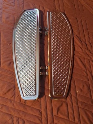 Chrome Anti-Slip Rider Floorboard Footboards Kit Fit For Harley Touring Softail Foto 1 de 3