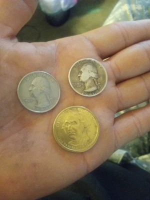 George Washington US Gold Dollar , 1989 Qatar and 1940 SILVER QUARTER - Image 1 of 2