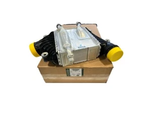 AIR CHARGE COOLER LR139045 T2H46681 FITS DEF/D5/VELAR/JAG NEW GENUINE - Picture 1 of 1